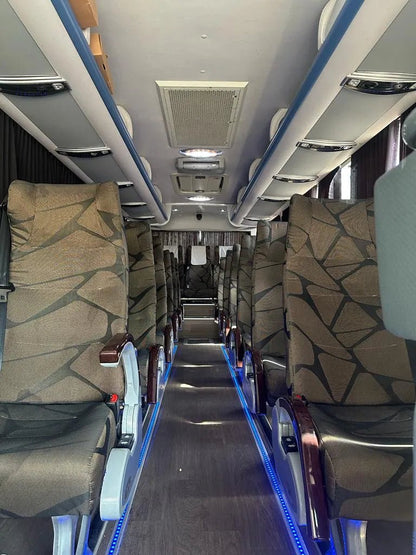 Doha : location de bus privé Kinglong Coach avec chauffeur