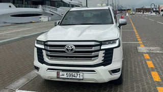 Doha: Toyota Land Cruiser Privéautoverhuur met Chauffeur