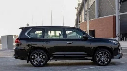 Doha: Lexus LX570 Private Car Rental with Driver