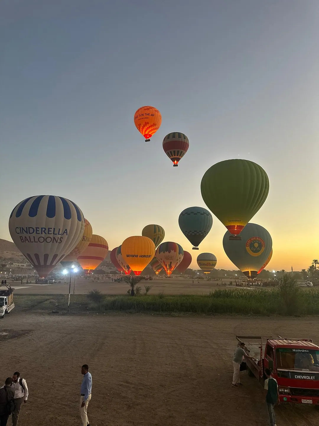 Luxor: Tour Privato di un Giorno in Mongolfiera, Sponda Est e Ovest