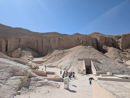 卢克索：西岸导览游 - 帝王谷、哈特谢普苏特神庙和门农巨像