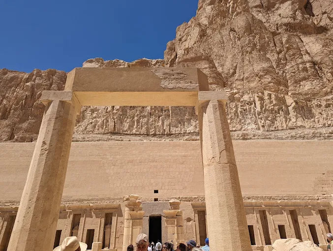 卢克索：西岸导览游 - 帝王谷、哈特谢普苏特神庙和门农巨像