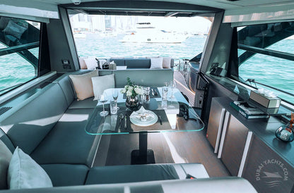 Dubái: alquiler privado de yate de lujo Ferretti LINA de 78 pies