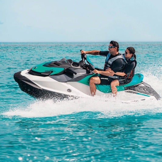 Doha: Jet-Ski-Verleih im Doha Corniche Box Park