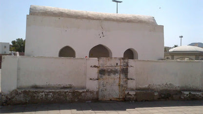 Madinah: Abeer Wells en Historische Souq Rondleiding met Gids