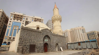 Madinah: Abeer Wells en Historische Souq Rondleiding met Gids