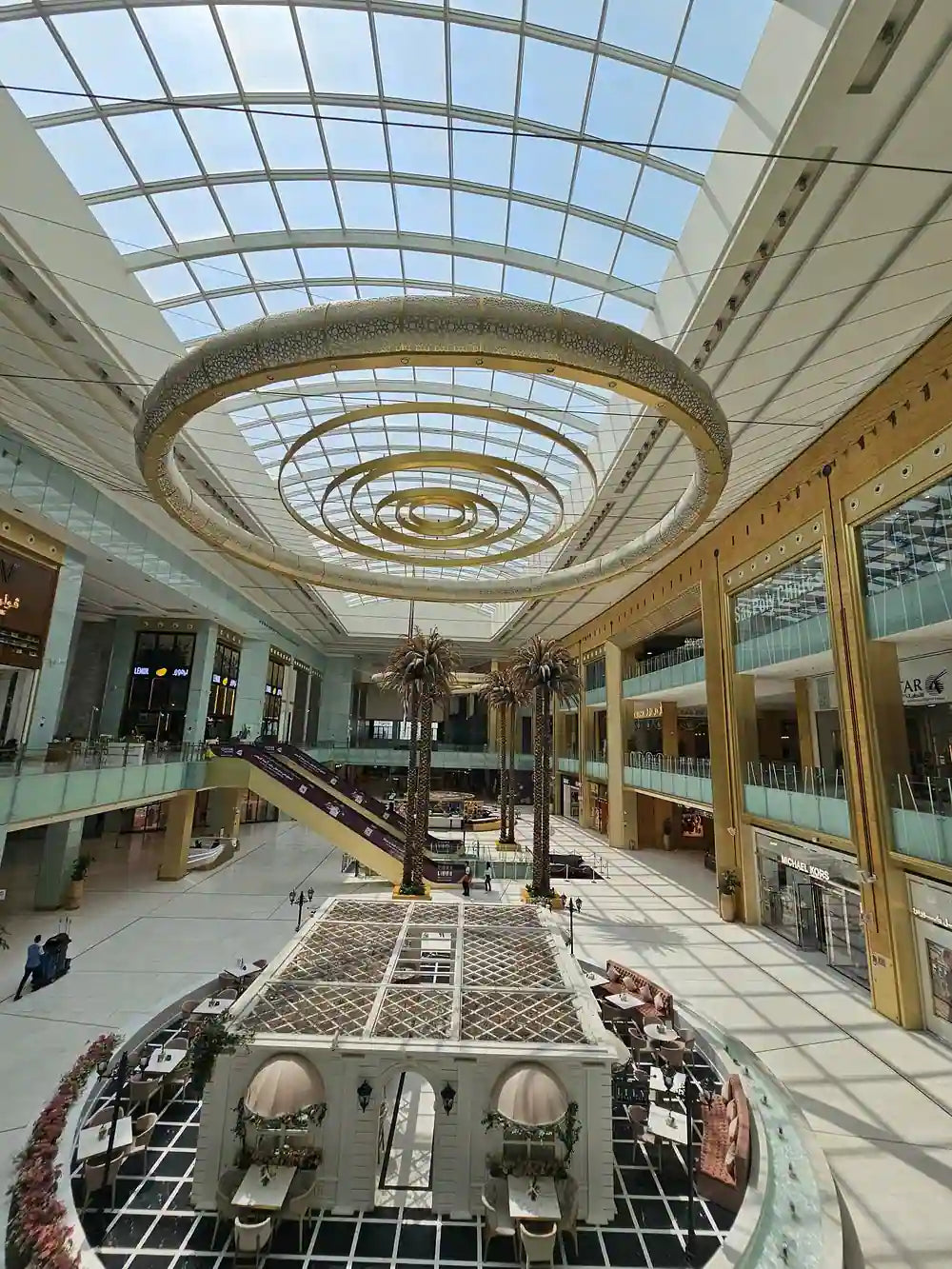 Doha: Guided Shopping Tour to Four Malls