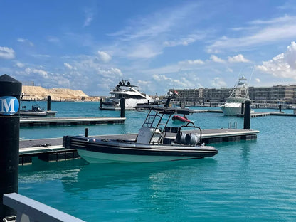 Marassi: Perjalanan Speedboat Pribadi dengan Berenang di Pantai Utara