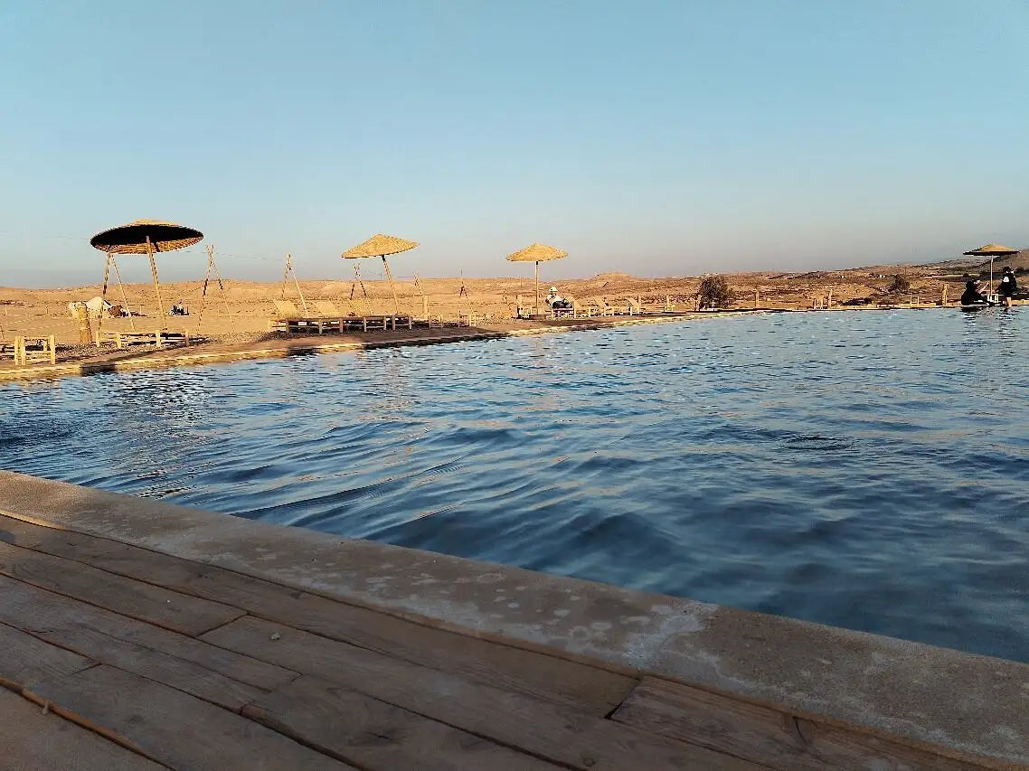 Marrakech: tur în Deșertul Agafay cu quad și cină cu spectacol