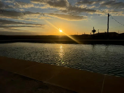 Marrakech: tur în Deșertul Agafay cu quad și cină cu spectacol