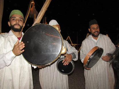 Marrakech: tur în Deșertul Agafay cu quad și cină cu spectacol