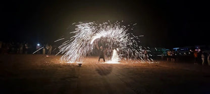 Marrakech: tur în Deșertul Agafay cu quad și cină cu spectacol
