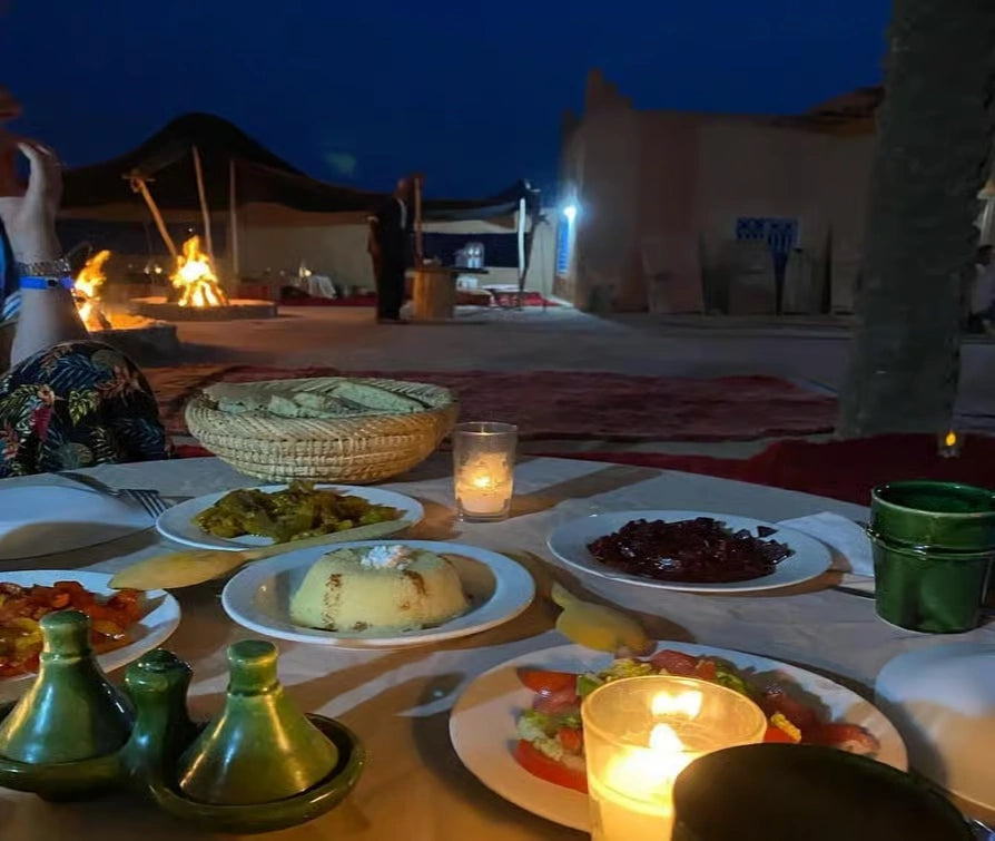 Marrakech: tur în Deșertul Agafay cu quad și cină cu spectacol