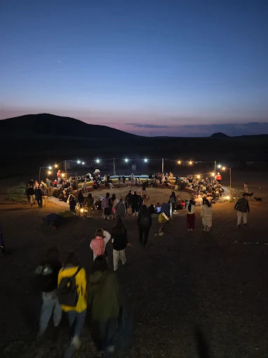 Marrakech: tur în Deșertul Agafay cu quad și cină cu spectacol