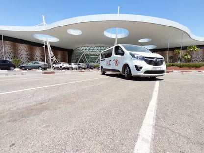 Marrakech: Traslado privado entre el Aeropuerto de Menara y Agadir