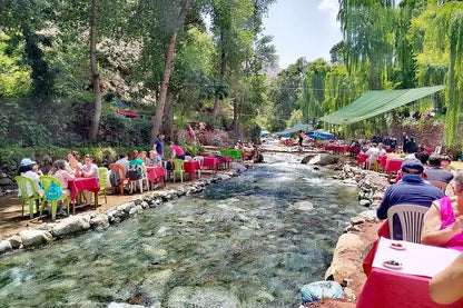 From Marrakeszu: prywatna jednodniowa wycieczka do Doliny Ourika i gór Atlas