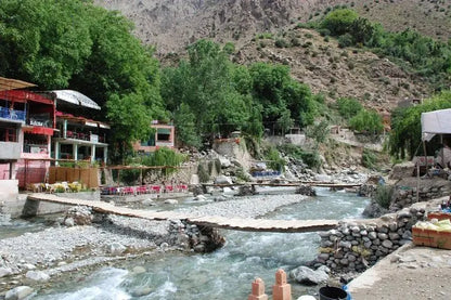 From Marrakeszu: prywatna jednodniowa wycieczka do Doliny Ourika i gór Atlas