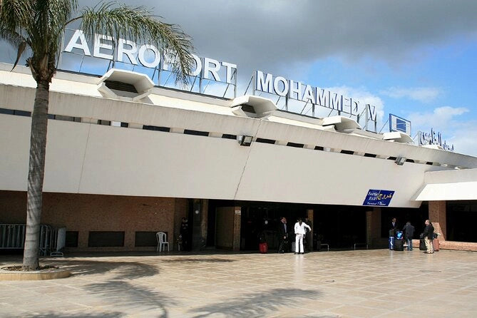 From Marrakech: Traslado privado a la ciudad de Casablanca y al Aeropuerto Internacional Mohammed V