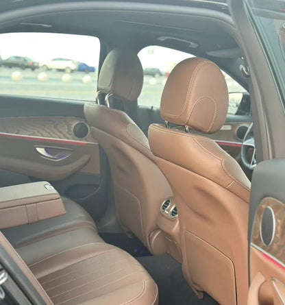 Doha: Mercedes E-Klasse privéautoverhuur met chauffeur