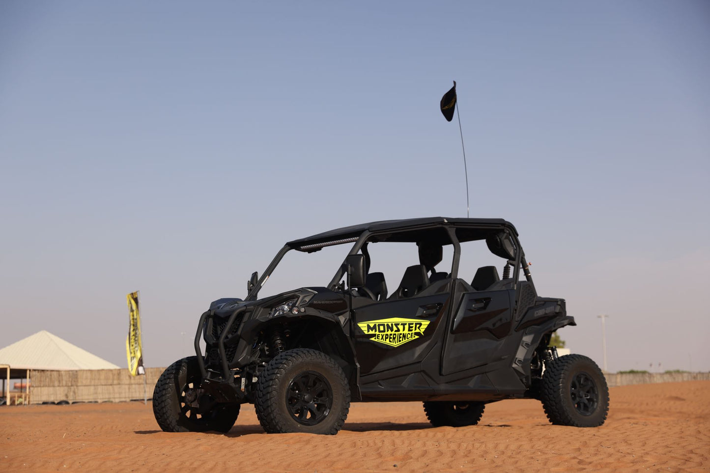 Dubai: passeio de buggy nas dunas Can-Am Maverick Sport 1000cc