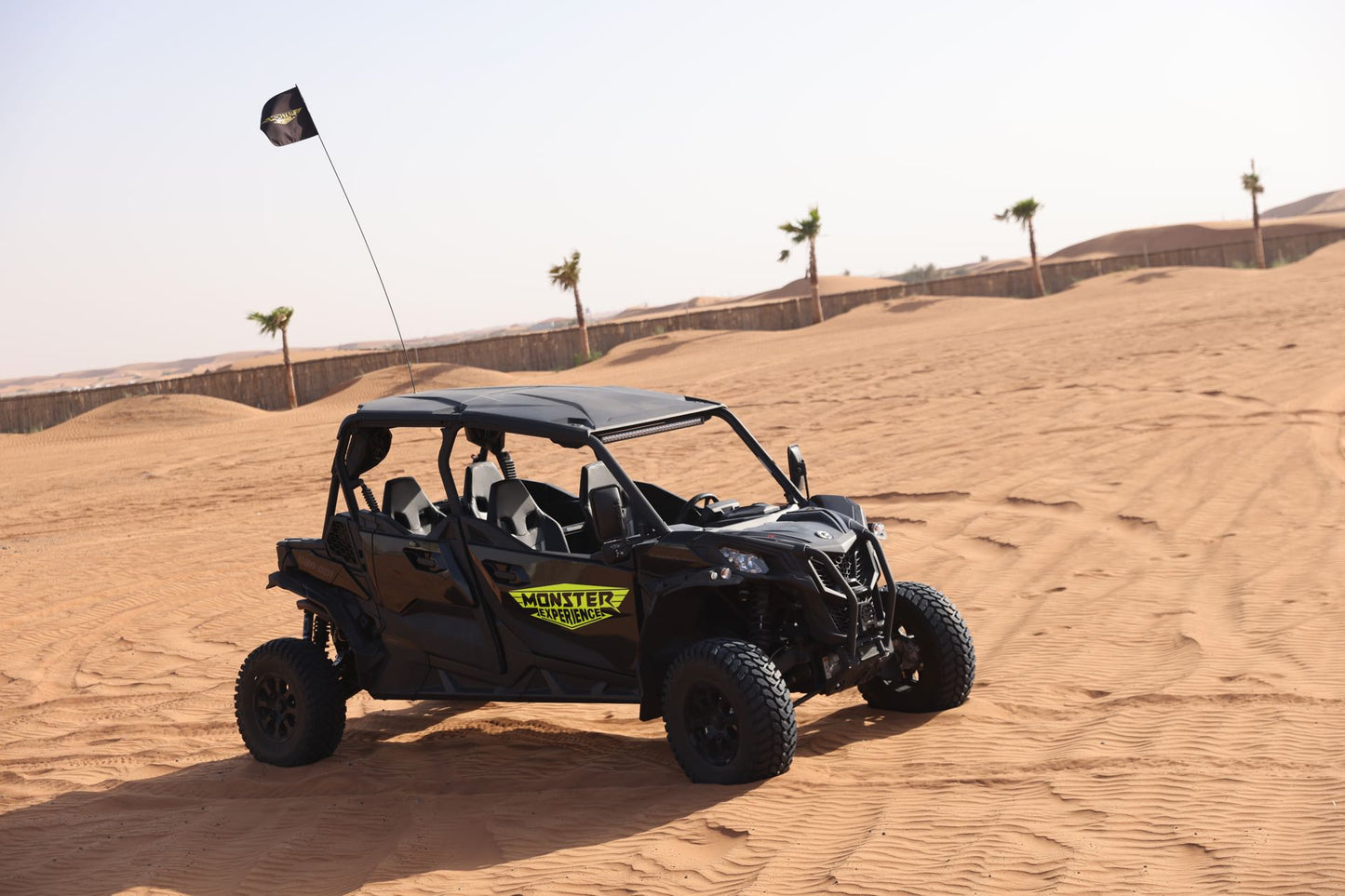 Dubai: passeio de buggy nas dunas Can-Am Maverick Sport 1000cc