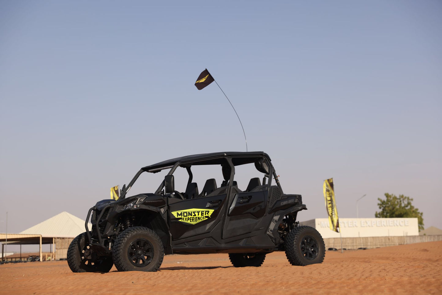 Dubai: passeio de buggy nas dunas Can-Am Maverick Sport 1000cc