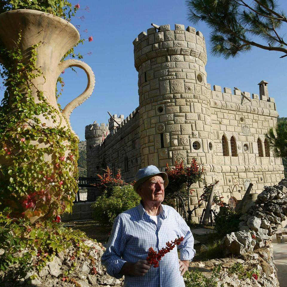 Desde Beirut: visita guiada a las cascadas de Zarka, el castillo de Moussa y Deir El Amar