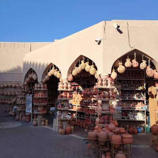 马斯喀特：尼兹瓦堡垒和集市全日游（含音频导览）