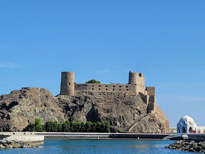 Mascate: Excursão Guiada de Meio Dia à Grande Mesquita e ao Souq de Muttrah