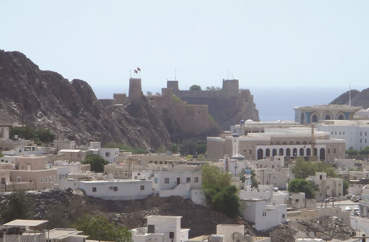 Muscat: Tour pela Fortaleza de Nizwa, Jebel Shams e Montanha Misfah