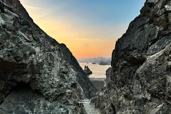 مسقط: جولة يومية إرشادية إلى وادي شاب وحفرة بيمه