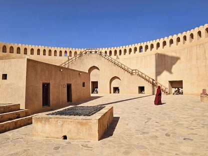 Muscat: Tour pela Fortaleza de Nizwa, Jebel Shams e Montanha Misfah