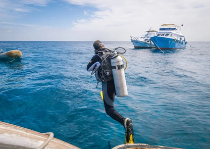 El Gouna: escursione in barca per un battesimo subacqueo per principianti