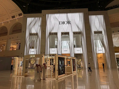 Doha: Guided Shopping Tour to Four Malls