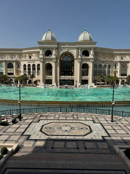 Doha: Guided Shopping Tour to Four Malls