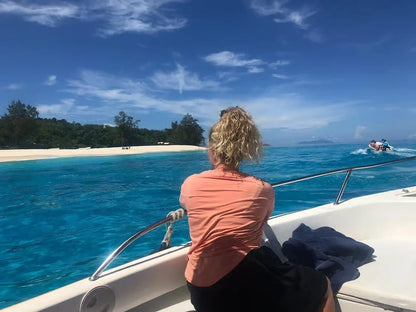 Praslin: passeio de lancha por Cocos, Félicité e La Digue