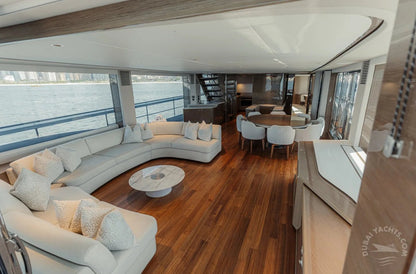 Dubaï : visite privée en yacht Princess Aura 95 pieds