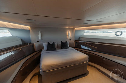 Dubaï : visite privée en yacht Princess Aura 95 pieds