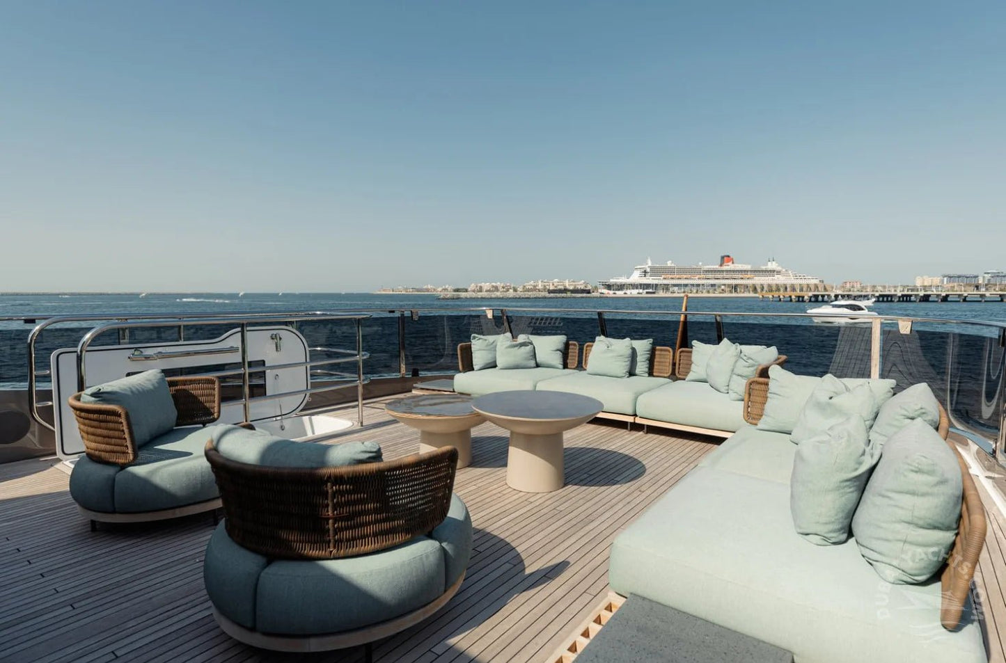 Dubaï : visite privée en yacht Princess Aura 95 pieds