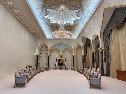 Ab Dubai: Ganztägige Premium-Sightseeing-Tour durch Abu Dhabi