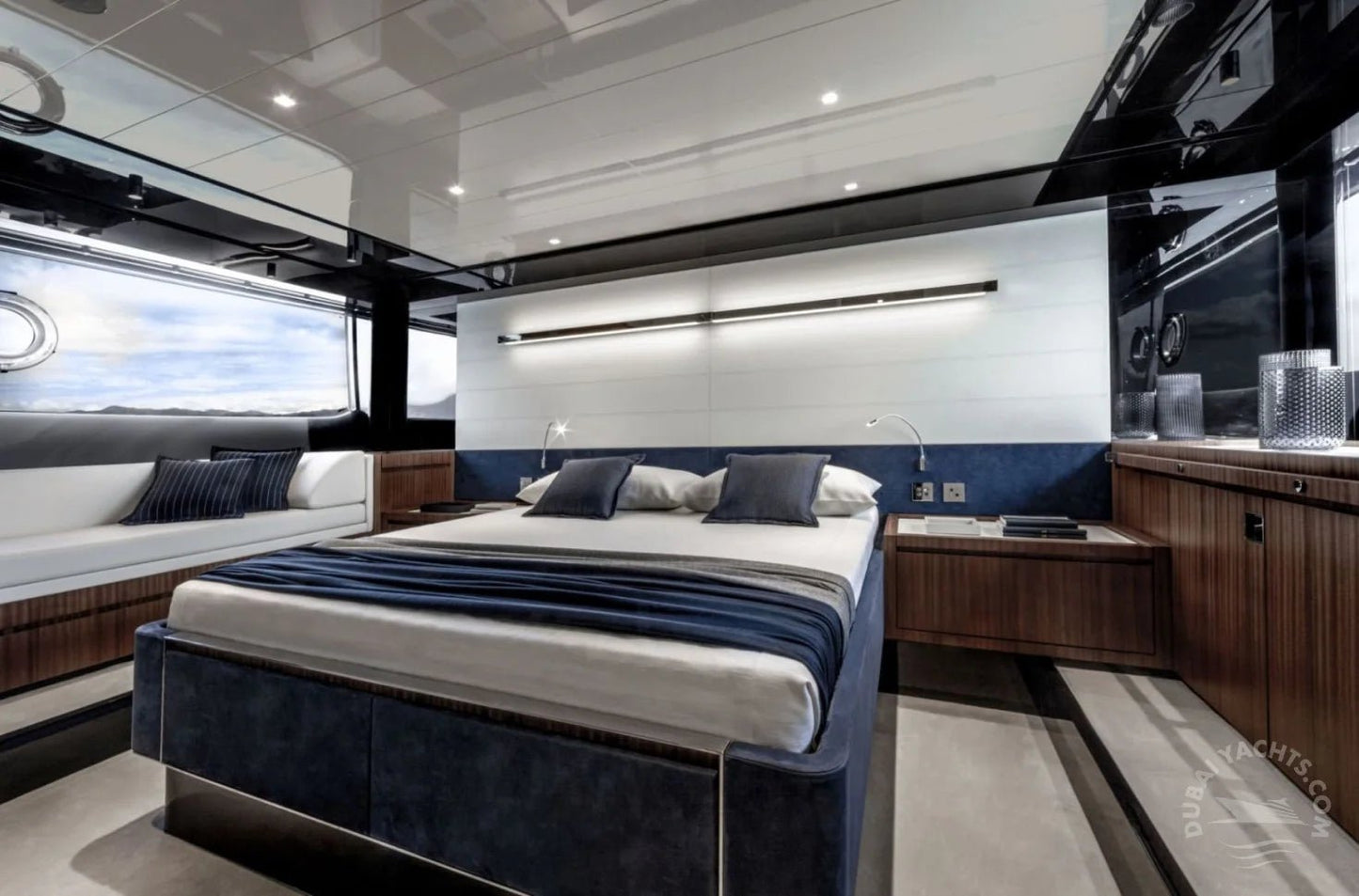 Dubai: privé RIVA Mila 66FT luxe jachtverhuur