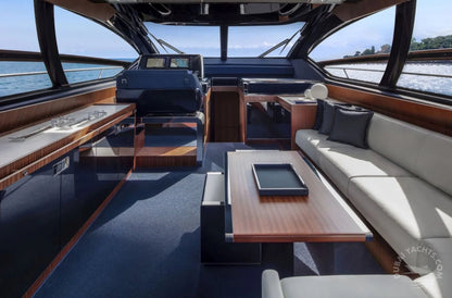 Dubai: privé RIVA Mila 66FT luxe jachtverhuur