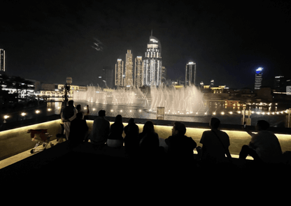 Dubai: tour notturno della città in furgone con spettacolo delle fontane