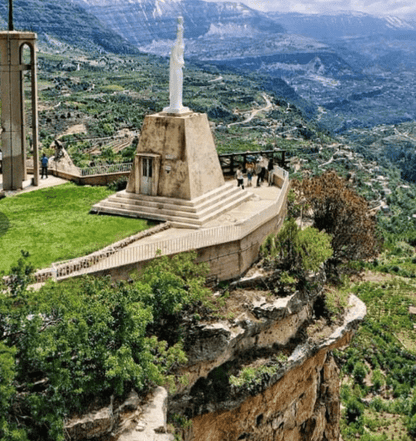 Von Beirut: Führung durch Jabal Mousa, Qartaba und den Afqa-Wasserfall
