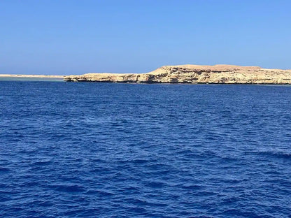 シャルム・エル・シェイク：高級ラス・モハメッドとホワイトアイランドのシュノーケリングボートツアー