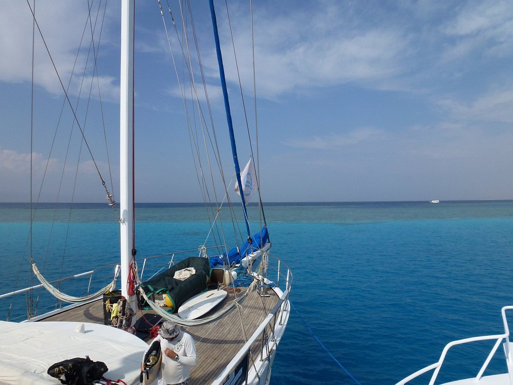 Sharm El Sheikh: Over Night Diving and Snorkeling Trip for Advanced Divers