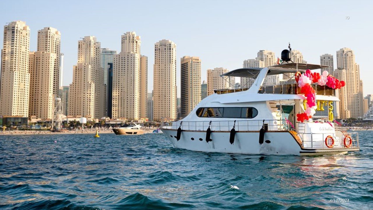 Dubai: Celebration 81 FT Partyyacht