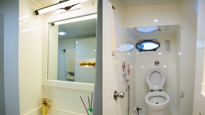 Dubai: Celebration 81 FT Partyyacht