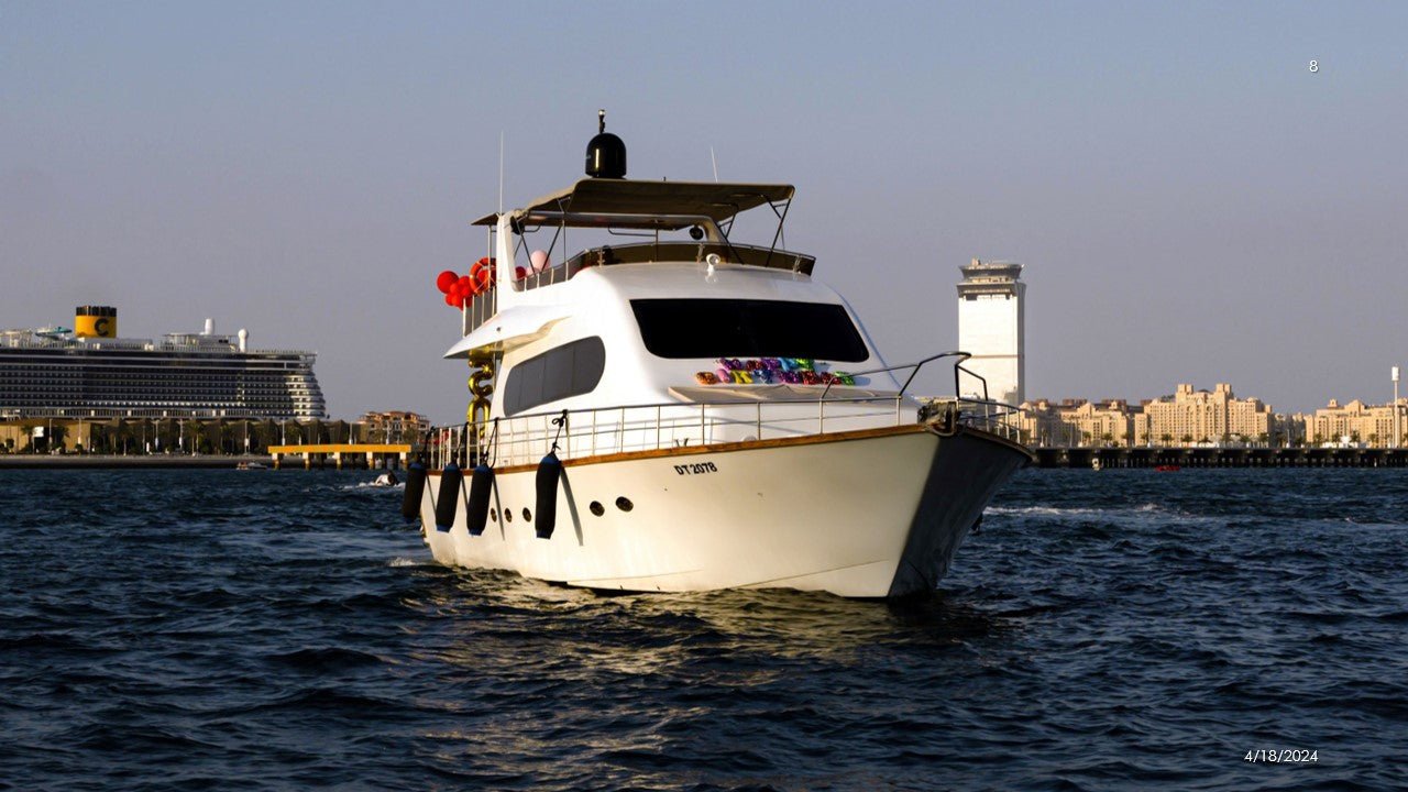 Dubai: Celebration 81 FT Partyyacht