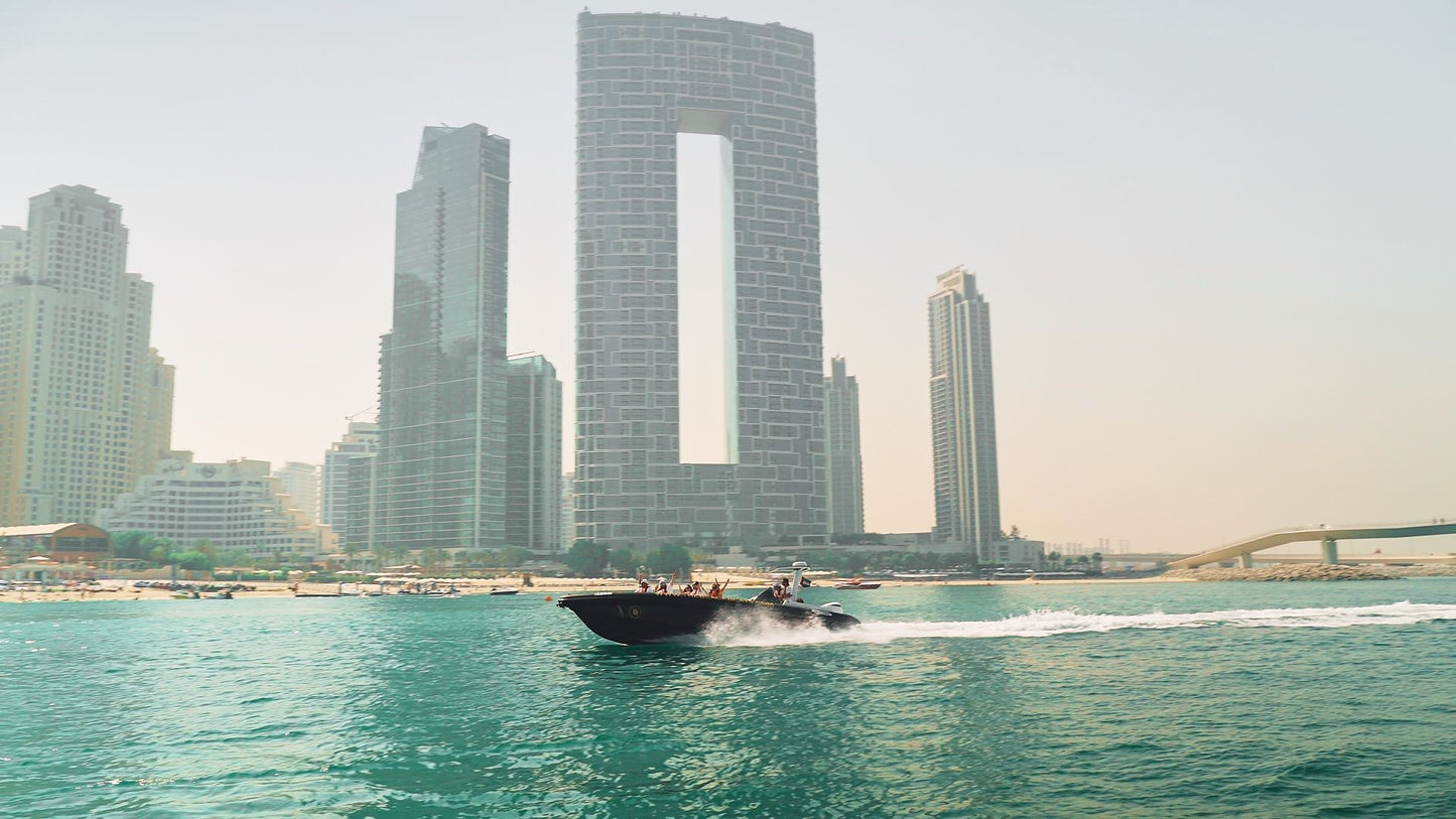 Dubai Marina: tur privat cu barca cu motor Burj Al Arab de 100 de minute